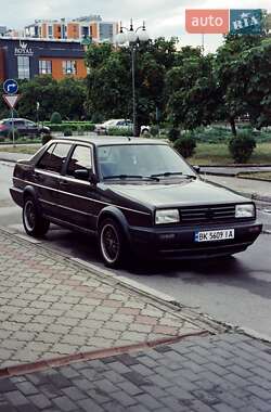 Седан Volkswagen Jetta 1990 в Вараші