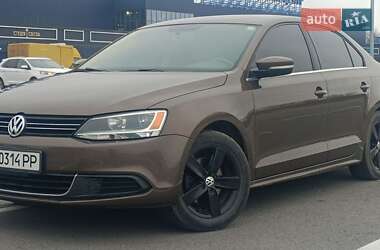 Седан Volkswagen Jetta 2014 в 