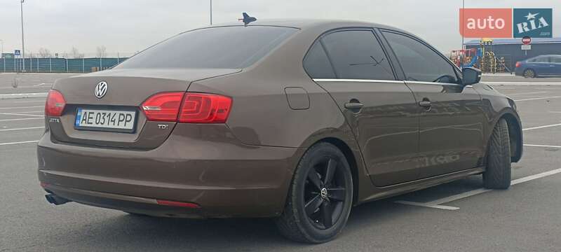 Седан Volkswagen Jetta 2014 в Новомосковске