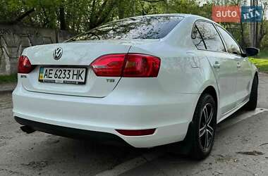 Седан Volkswagen Jetta 2014 в Києві