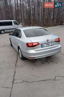 Седан Volkswagen Jetta 2015 в Полтаві