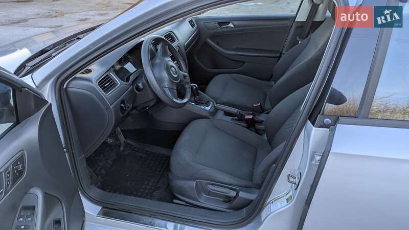 Седан Volkswagen Jetta 2012 в Іллінцях