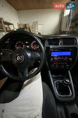 Седан Volkswagen Jetta 2011 в Виноградове