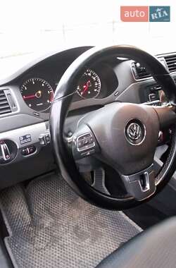 Седан Volkswagen Jetta 2012 в Коростышеве