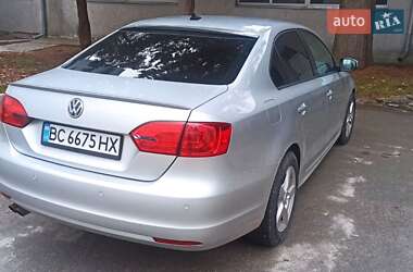 Седан Volkswagen Jetta 2011 в Малехове