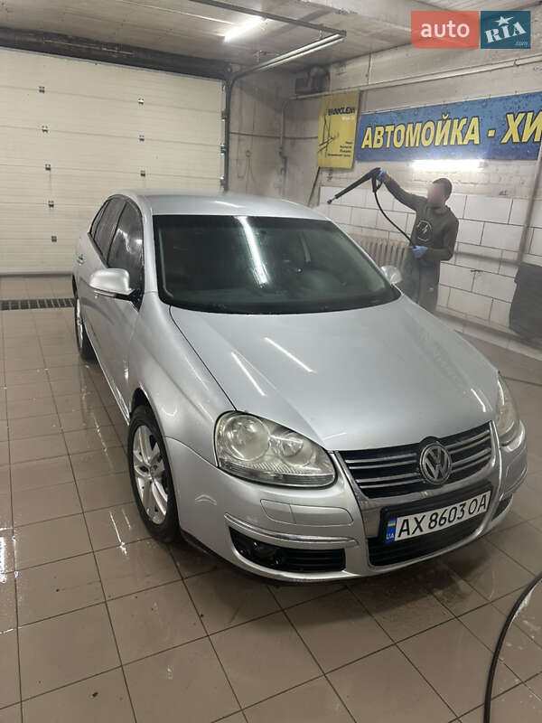 Седан Volkswagen Jetta 2007 в Богодухіву