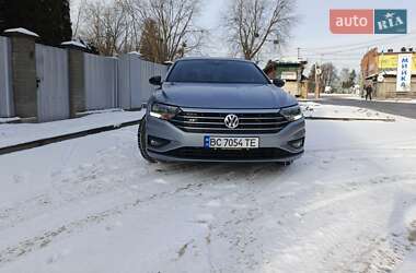 Седан Volkswagen Jetta 2019 в Львові