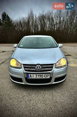 Седан Volkswagen Jetta 2009 в Чернігові