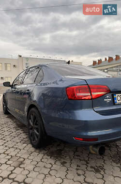 Седан Volkswagen Jetta 2014 в Чернівцях