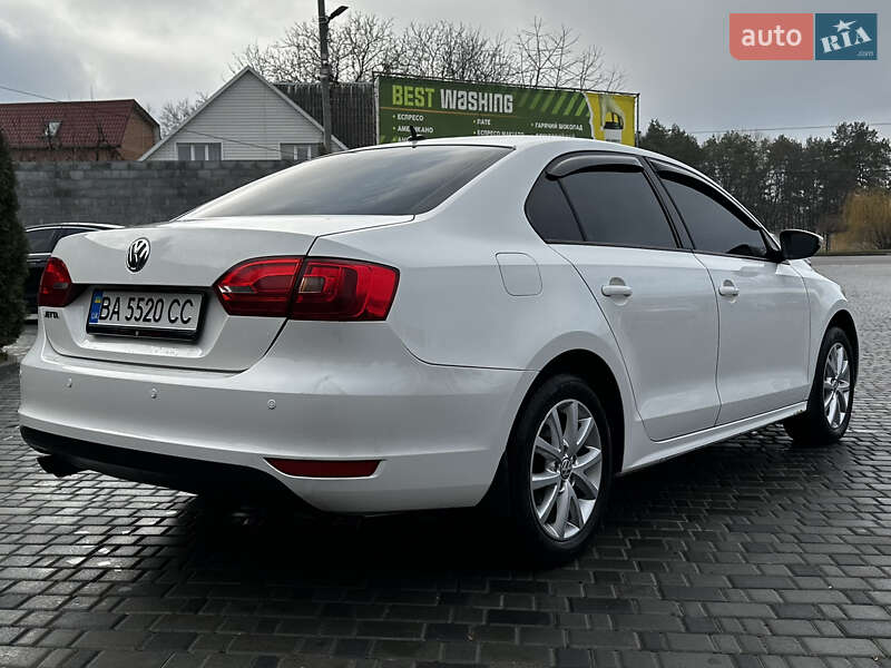 Седан Volkswagen Jetta 2012 в Кропивницькому
