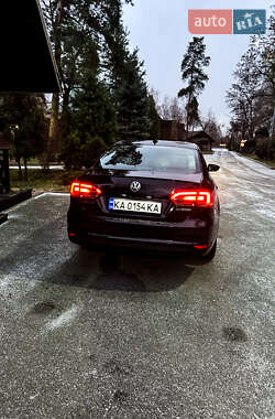 Седан Volkswagen Jetta 2014 в Києві