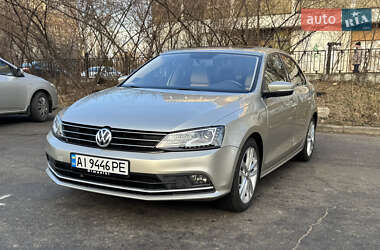 Седан Volkswagen Jetta 2015 в Киеве