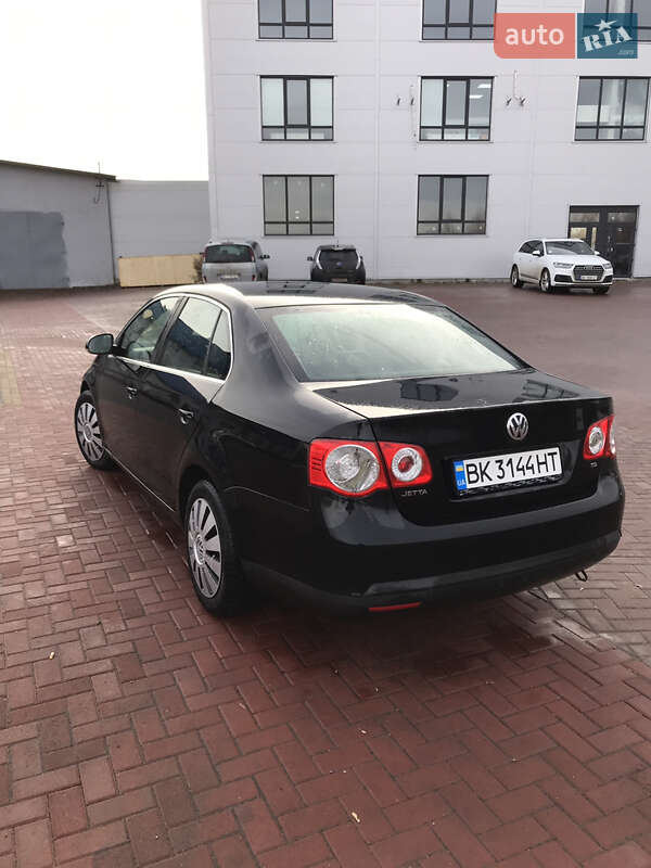 Седан Volkswagen Jetta 2007 в Рівному