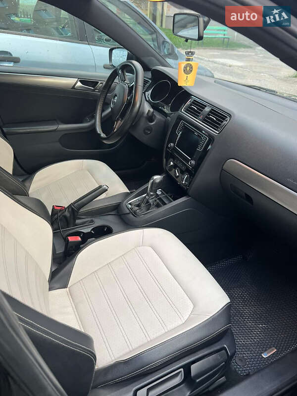 Седан Volkswagen Jetta 2016 в Белгороде-Днестровском