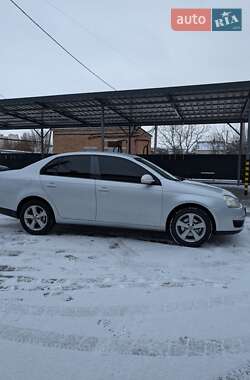 Седан Volkswagen Jetta 2005 в Старокостянтинові