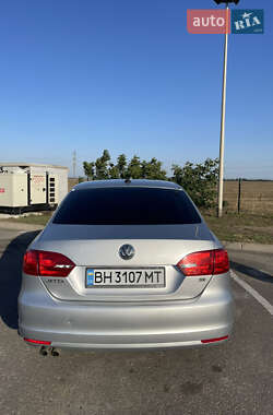 Седан Volkswagen Jetta 2013 в Одесі