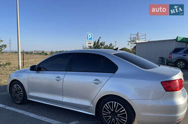 Седан Volkswagen Jetta 2013 в Одесі