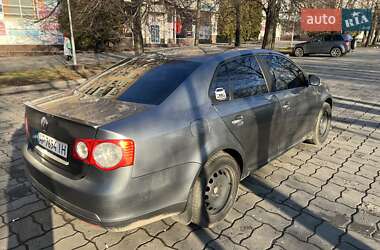 Седан Volkswagen Jetta 2005 в Запоріжжі