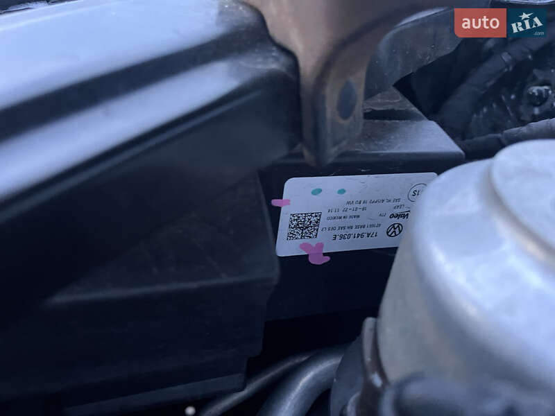 Седан Volkswagen Jetta 2018 в Рівному