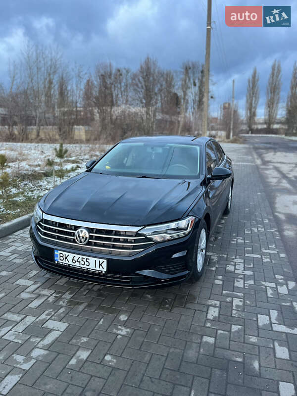 Седан Volkswagen Jetta 2018 в Рівному