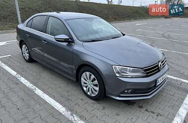 Седан Volkswagen Jetta 2016 в Києві