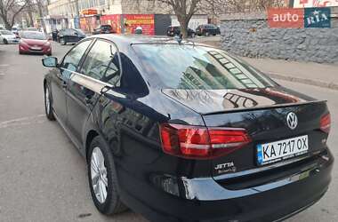 Седан Volkswagen Jetta 2016 в Києві