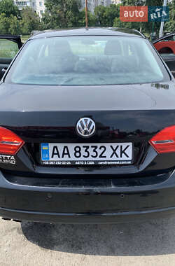 Седан Volkswagen Jetta 2011 в Киеве