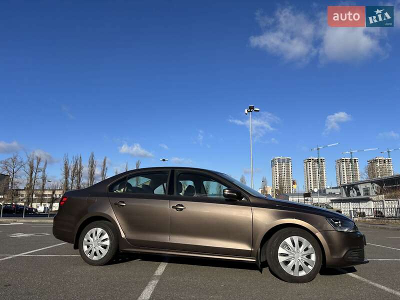 Седан Volkswagen Jetta 2012 в Киеве