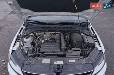 Седан Volkswagen Jetta 2017 в 