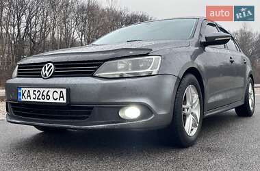 Седан Volkswagen Jetta 2012 в Днепре