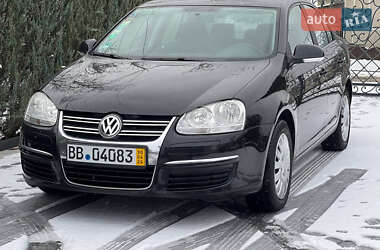 Седан Volkswagen Jetta 2006 в Кутах