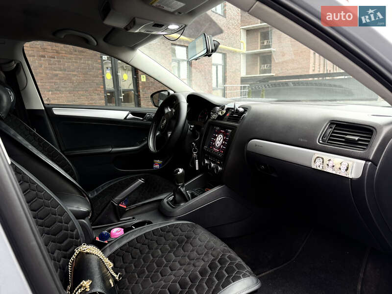 Седан Volkswagen Jetta 2012 в Полтаве