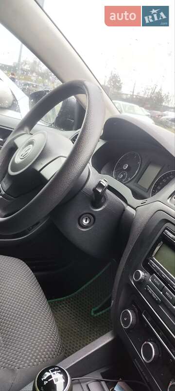 Седан Volkswagen Jetta 2011 в Львові