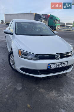 Седан Volkswagen Jetta 2013 в Львові