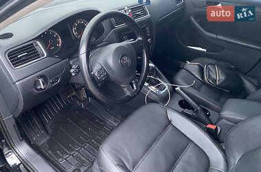 Седан Volkswagen Jetta 2012 в Днепре