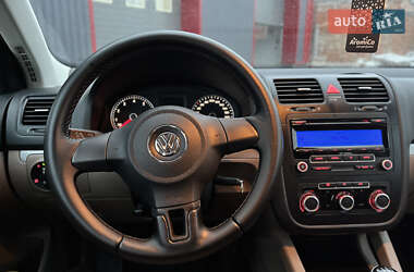 Седан Volkswagen Jetta 2009 в Лубнах