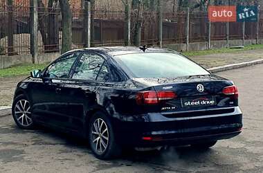 Седан Volkswagen Jetta 2016 в Миколаєві