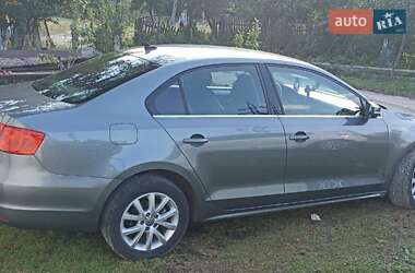 Седан Volkswagen Jetta 2013 в Тернополе