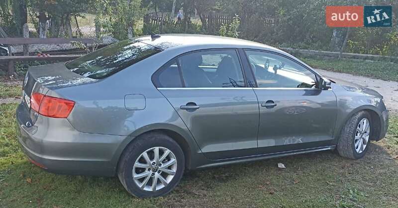 Седан Volkswagen Jetta 2013 в Тернополе