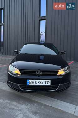 Седан Volkswagen Jetta 2011 в Первомайську