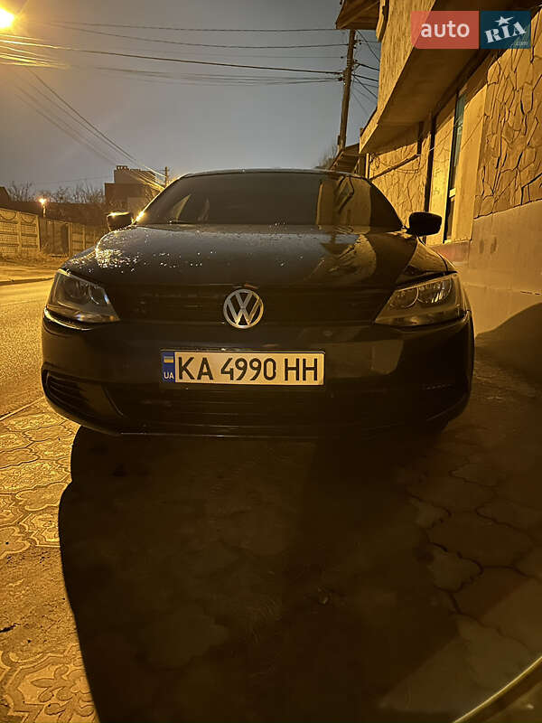 Седан Volkswagen Jetta 2014 в Києві