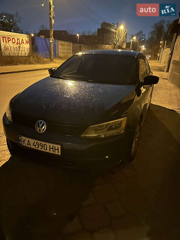 Седан Volkswagen Jetta 2014 в Києві