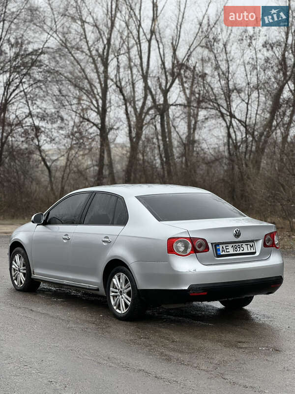 Седан Volkswagen Jetta 2007 в Днепре