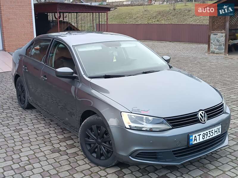 Седан Volkswagen Jetta 2014 в Калуше