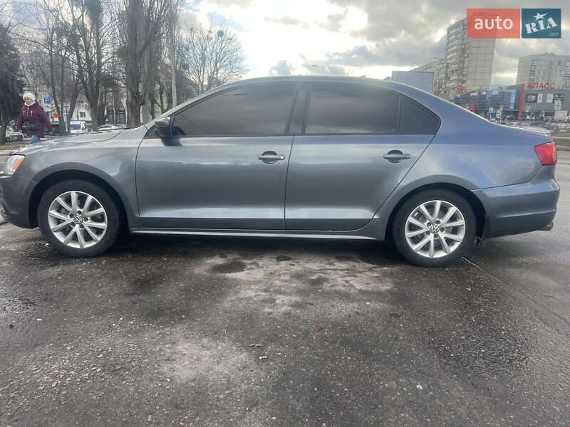 Седан Volkswagen Jetta 2011 в Харькове