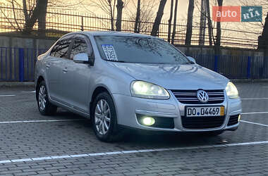 Седан Volkswagen Jetta 2008 в Тернополі