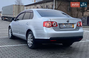 Седан Volkswagen Jetta 2008 в Тернополі