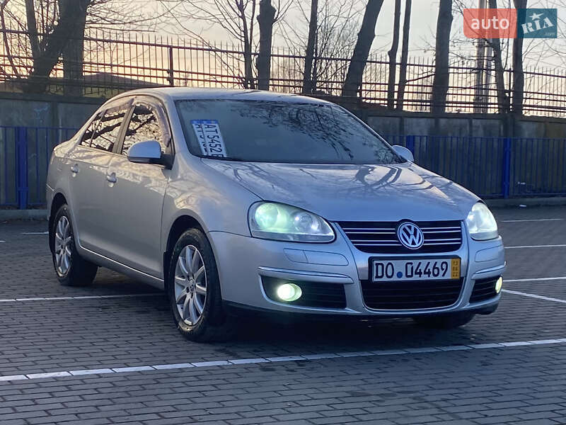 Седан Volkswagen Jetta 2008 в Тернополі