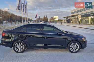 Седан Volkswagen Jetta 2014 в Львові