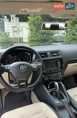 Седан Volkswagen Jetta 2015 в Одесі